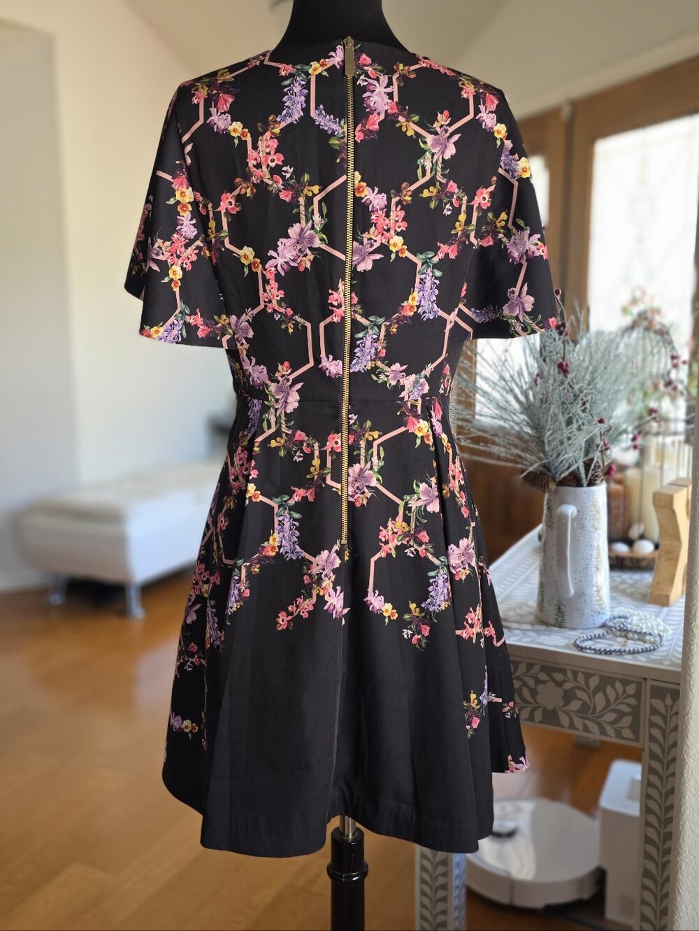 🍒TED BAKER🍒 CAPE DRESS - Picture 6 of 8